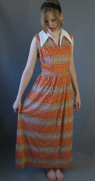 70s Women's Dress Vintage Mod Maxi Paisley Print Huge Dagger Collar Small to Medium VFG