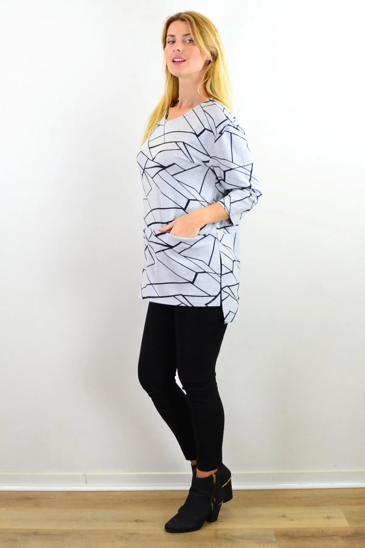 Abstract Lines Print Tunic Top