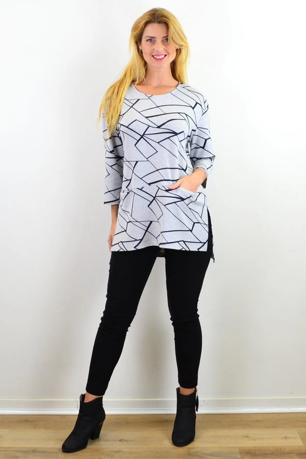 Abstract Lines Print Tunic Top