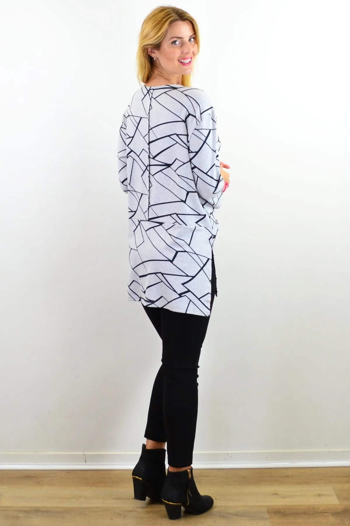 Abstract Lines Print Tunic Top