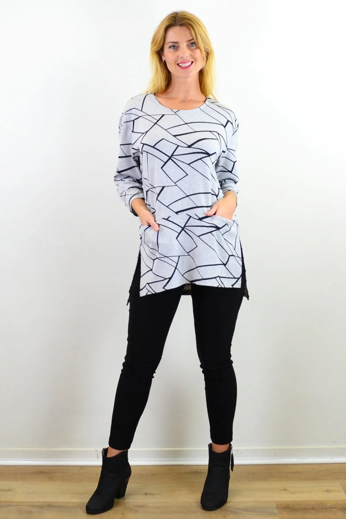 Abstract Lines Print Tunic Top