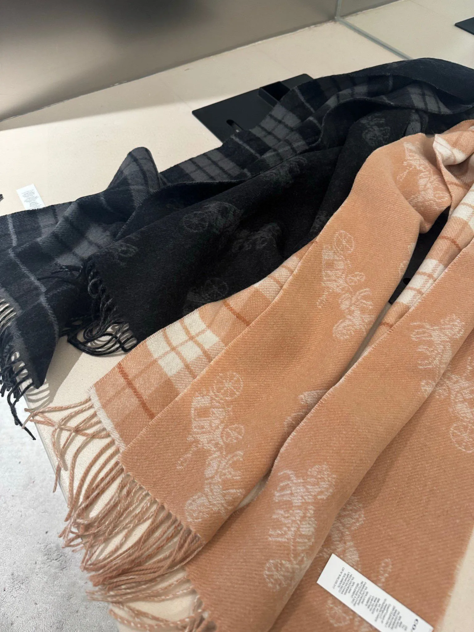 CLASSIC SCARF 190 CM IN BUFF BEIGE WOOL 375278